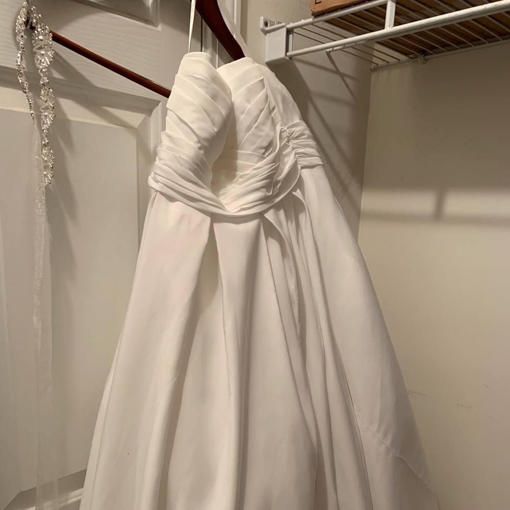 Wedding dress